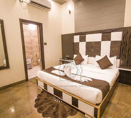 Hotel Pardesi 하리드와르 외부 사진