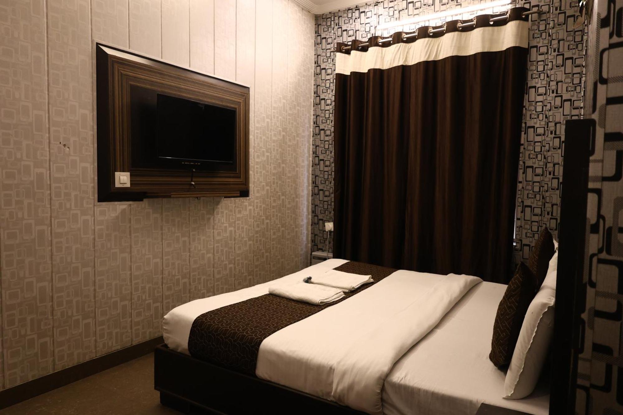 Hotel Pardesi 하리드와르 외부 사진